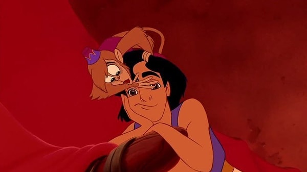 10. А пока мы с нетерпением ждем объявления актеров, которые исполнят роли Джафара, Султана, Яго и Абу, расскажите в комментариях, что вы думаете о выборе Гая Ричи и Disney?