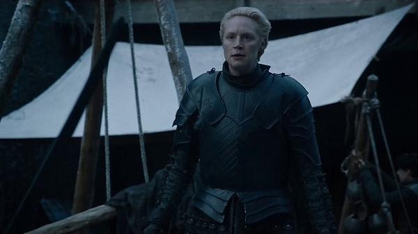 Kuzeye geri dönelim. Brienne, Pod'un yarım kalan eğitimine devam ediyor.