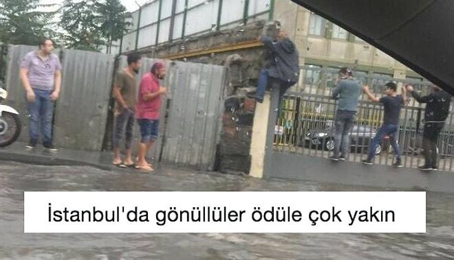Şiddetli Yağmurun Esir Aldığı İstanbul'u Mizahlarıyla Şenlendiren Yağmurzedeler