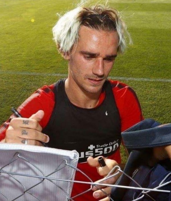 10. Мужчина, какой у вас игривый хвостик!