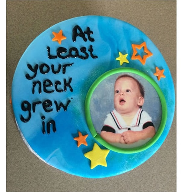 9. "Торт на день рождения от любимого старшего брата"