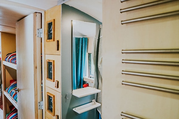 10. Ящики для гостей