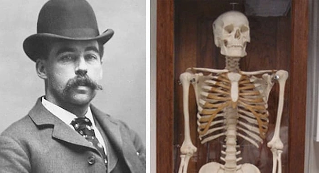 H.H. Holmes kurbanlarına ait iskeletleri kimi zaman tıp okullarına satardı.