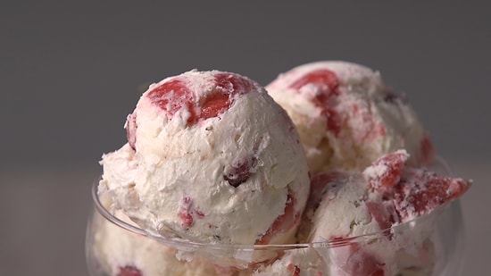 Клубничное, шоколадное и даже мороженое с Орео - приготовьте своими руками!