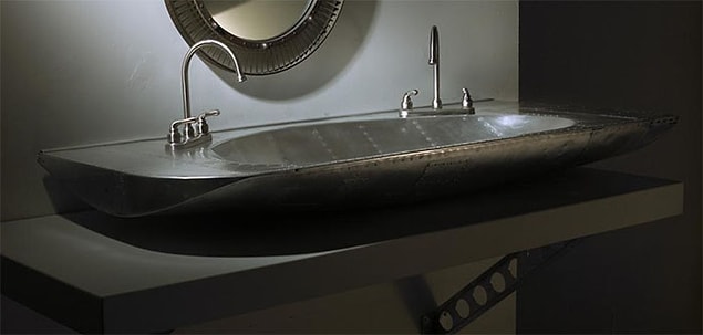 14. Kc-97 ön iniş takımları kapısından lavabo