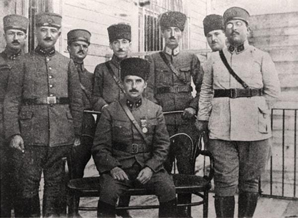 Esasında Lozan'a gidilmeden önce Türk zaferinin neticeleri Mudanya'da görüşülmeye başlanmıştı.