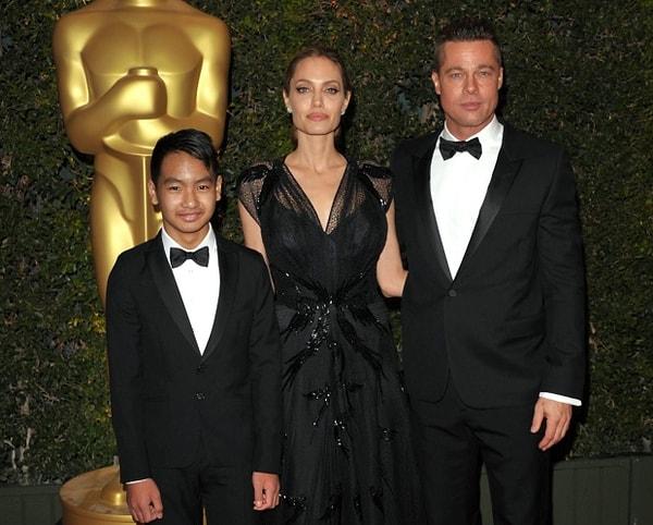 Angelina Jolie ayrıca meme kanseri riskiyle her iki memesini kaybetmiş ve son olarak Bell's Palsy hastalığı teşhisini öğrenmişti.