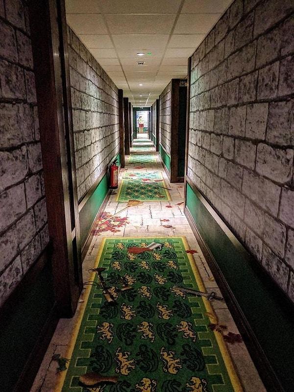 14. Otel koridorunun eski oyunları andıran görüntüsü