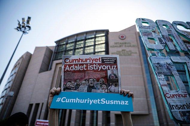 17’si Cumhuriyet çalışanı 19 kişi İstanbul 27’nci Ağır Ceza Mahkemesi’ndeki yargılanıyor.