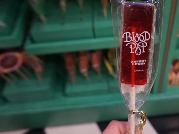 Вы — леденец со вкусом крови!