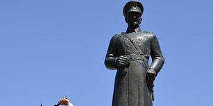 Siverek'te Bir Kişi 'Dinimizde Putperestlik Yoktur' Diyerek Atatürk Heykeline Saldırdı