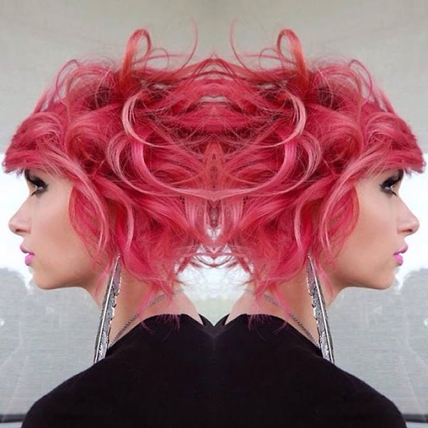 1. Ярко-розовые кудряшки