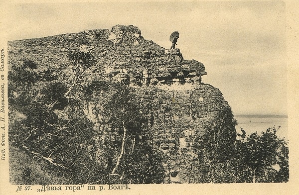 13. Девья гора