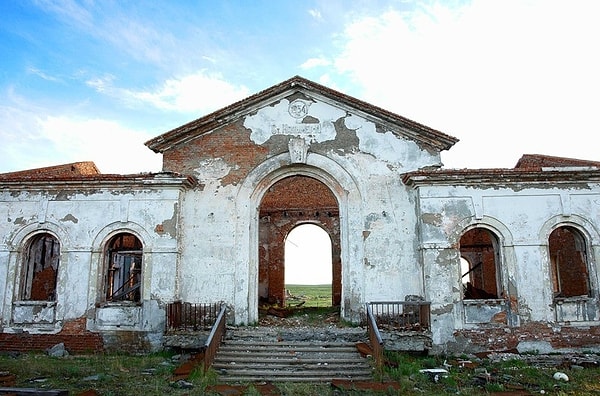 18. Сейчас железная дорога разрушена.