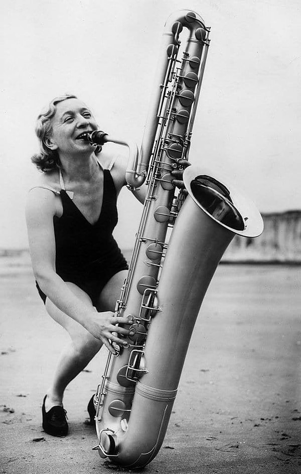 10. Огромный саксофон: