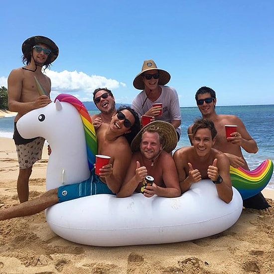 Instagram-троллинг: 20 пародийных фотографий от суровых мачо