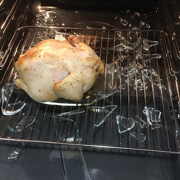 16. Не пропадать же разбитому подносу!