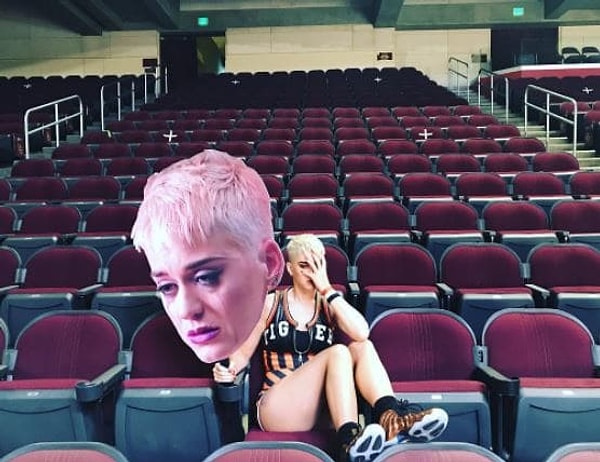 5. Но ещё существуют звёзды, которые ведут свои аккаунты самостоятельно