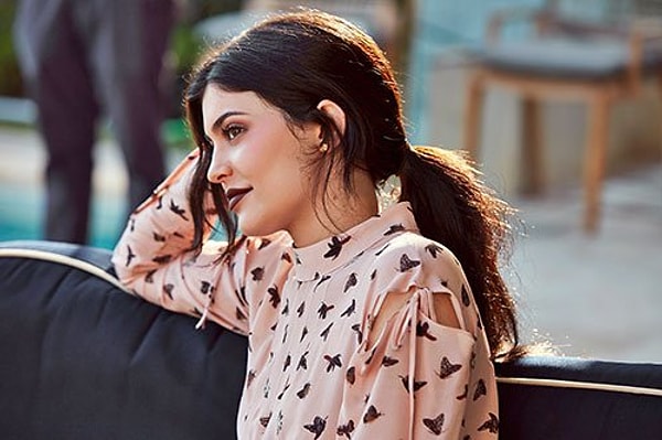 13. Любимый эмодзи Кайли - красное матовое сердечко ❤️