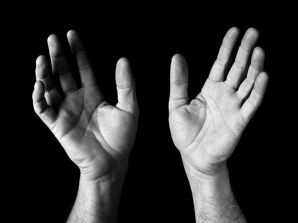 1. Начнем с ваших рук: какая рука у вас ведущая?