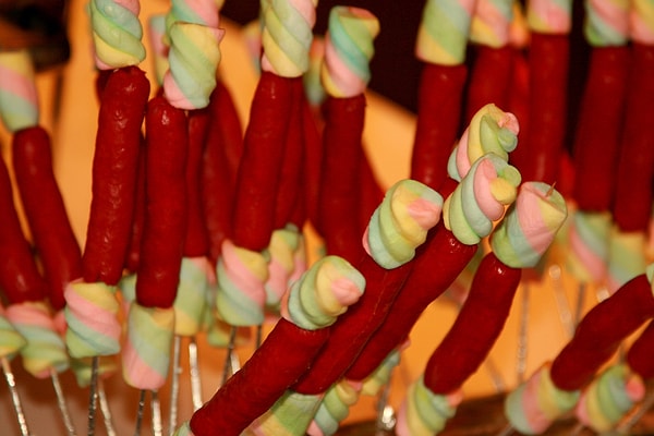 Но потом мы ознакомились с происхождением этой, казалось бы, странной закуски.