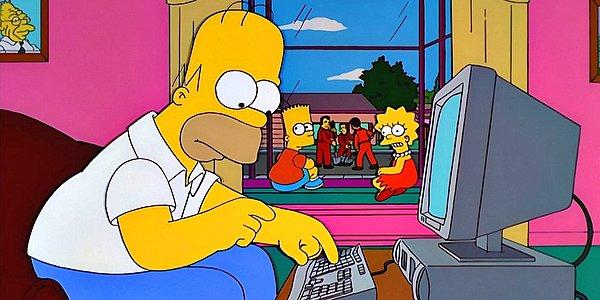 10. Dünyada hacklenen tek animasyon karakter maili Homer Simpson'ınki.