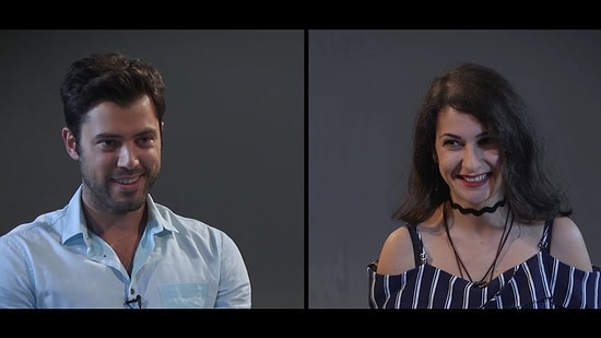 “Eğitim Seviyesi Benden Düşük Biriyle Beraber Olmam.” | Beni Tahmin Et: İki Yabancı, Bir Randevu!