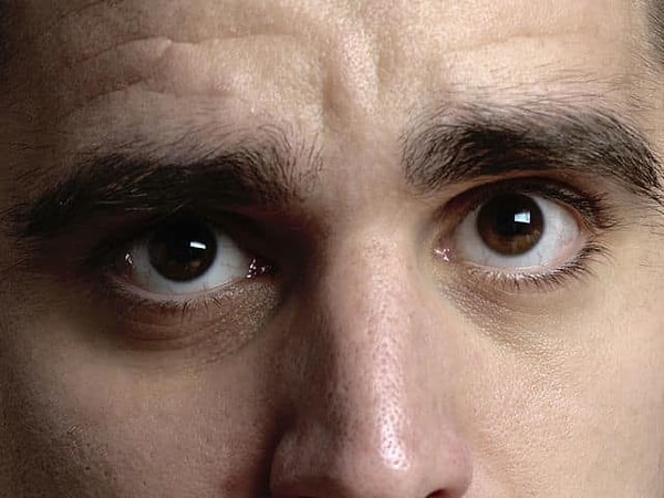 4. А этот мужчина точно...