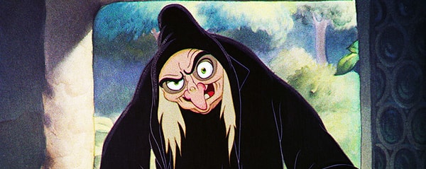 3. Вот прошли деревья, и за ними появилась старушка. Ваши действия?