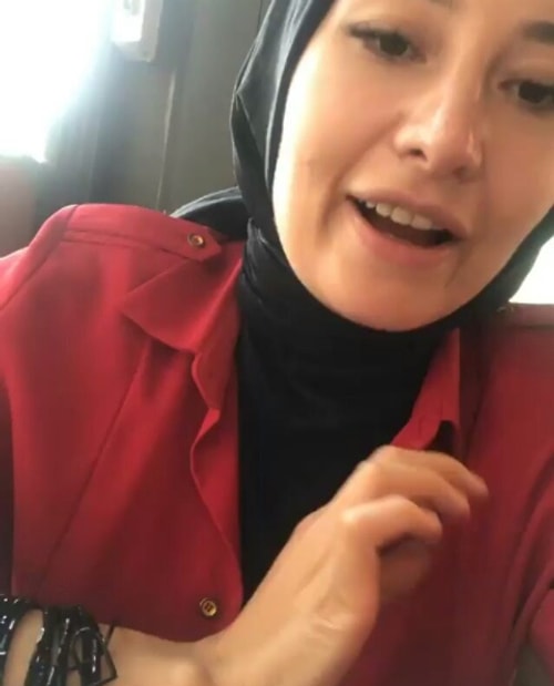 Bilgisayar mühendisi ve moda sitesi kurucusu olan Safiye Nur Şimşek, biraz fazla öfkeliydi. Şeyma Subaşı'nın yaşantısına da değinmeden geçemedi.