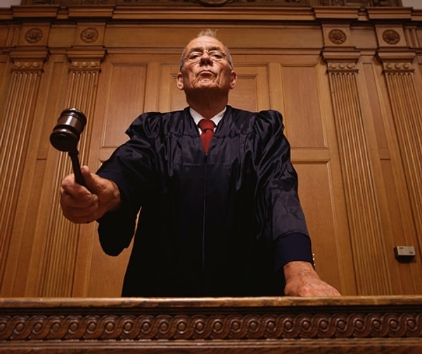 Профессия, связанная с законом (адвокат, судья), сделает вас по-настоящему счастливым человеком!