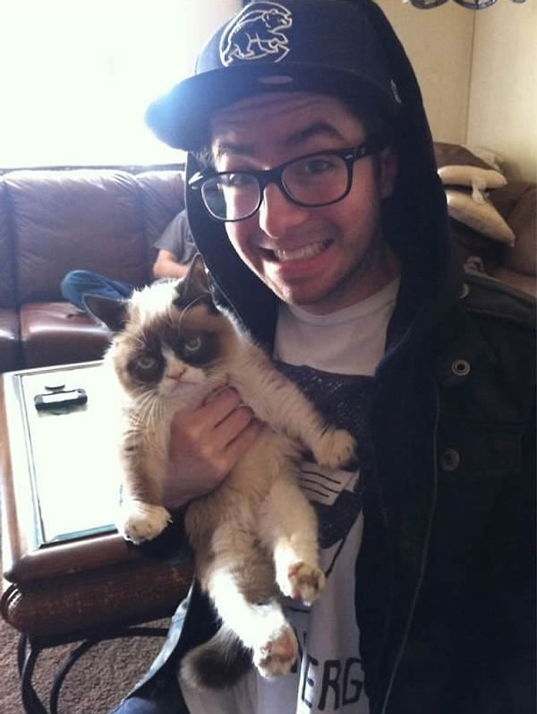 11. Grumpy Cat, ты ли это?