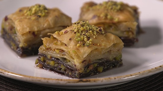 Не нужно ехать за пахлавой на восток, ведь её можно приготовить дома ;)