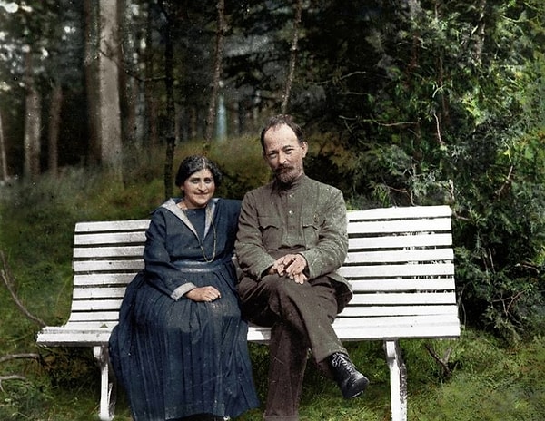 36. Феликс Дзержинский (основатель и глава ВЧК) с женой Софьей Мушкат, 1923 год