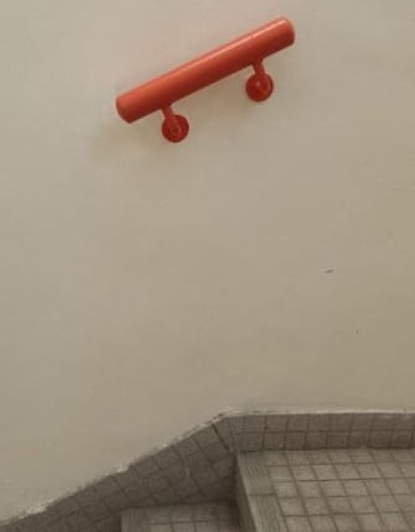 12. Эти перила как бы намекают, что все хорошее когда-нибудь заканчивается...