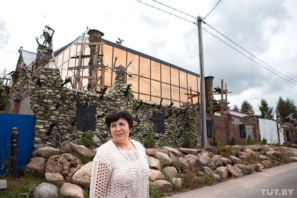 4. Одна из местных жительниц говорит, что старается не ходить этой дорогой, когда гуляет с внучкой.