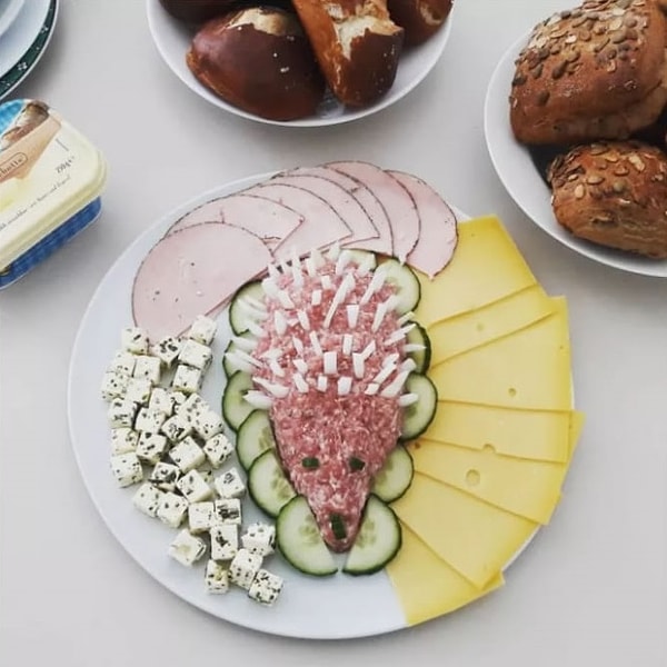 11. Ежик из сырого фарша