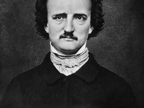 5. Edgar Allan Poe, ölmeden önce Baltimore sokaklarında kir pasak içinde, neredeyse delirmiş halde ve başkalarının kıyafetlerinin içinde bulundu.