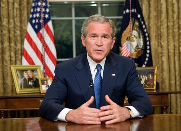 5. ABD Başkanı George Bush'tu. Başkanlık görevini 2009'da Obama devraldı.