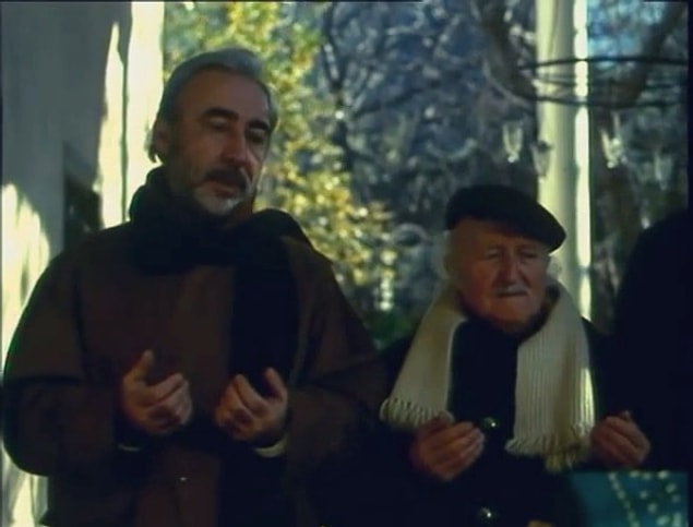 19. "+ Nubar, sen Ermeni değil misin?