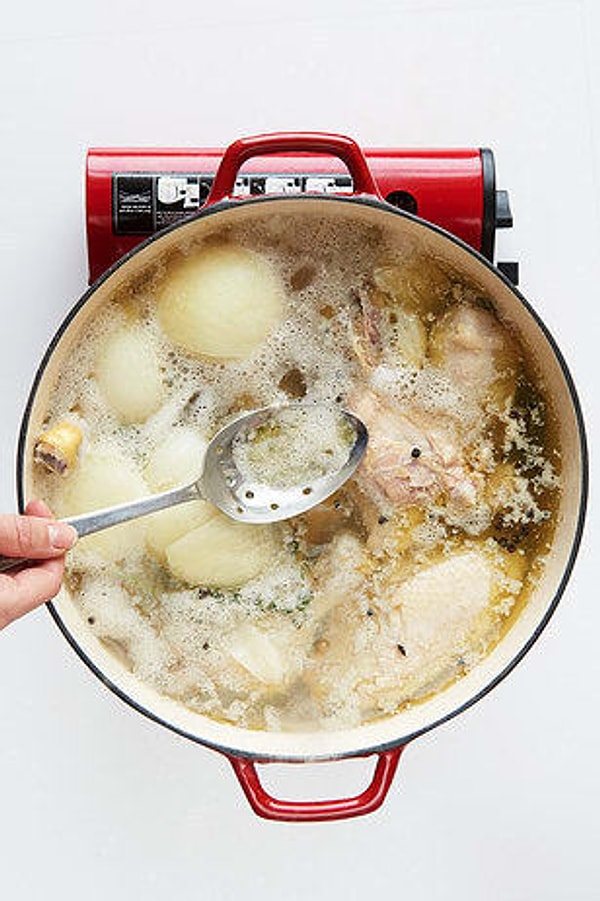 13. Делать домашний куриный бульон