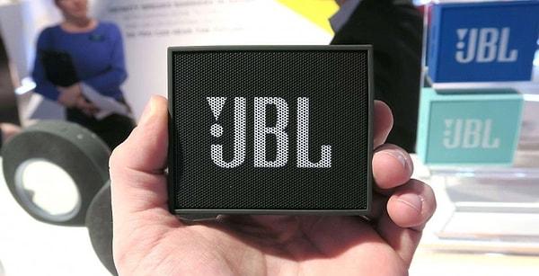 1. Mustafa, JBL GO Siyah Bluetooth Hoparlör aldı.