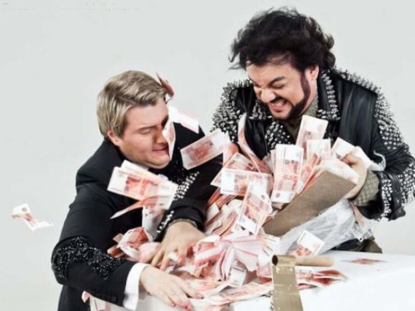 4. Какая группа считается самой успешной за всю историю российского шоу-бизнеса?