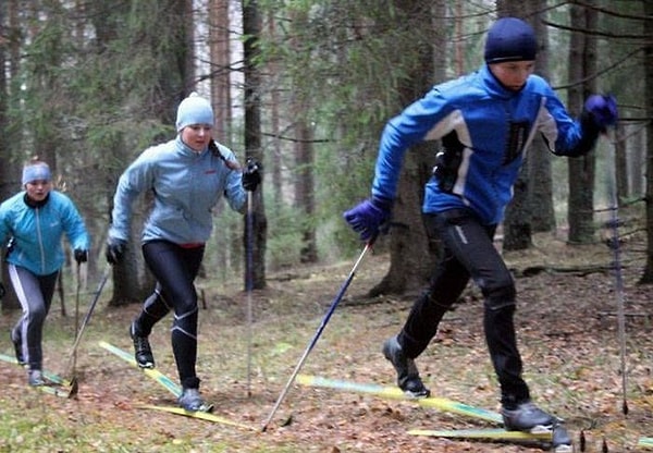 23. Когда не смогли доказать физруку, что снег еще не выпал