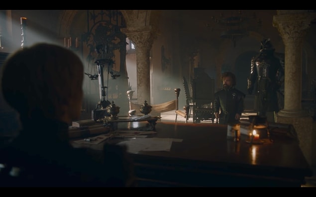 Ama neden? 1. İhtimal; Ser Jorah’ın izinden gidip Daenerys’e aşık olmuş olabilir.