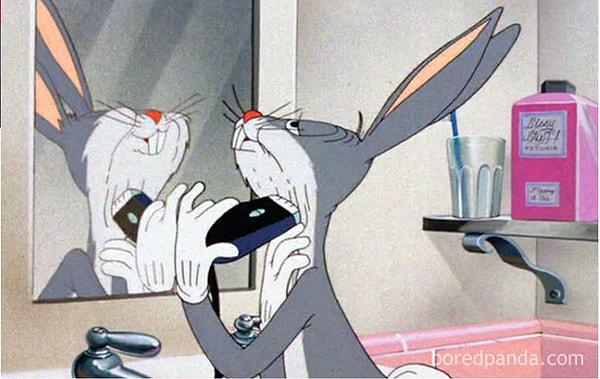 27. Bugs Bunny sakalını tıraş ediyor...