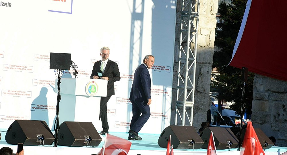 Açılışta Gerginlik: Aziz Kocaoğlu, Başbakan Yıldırımın Bulunduğu Töreni Terk Etti 23