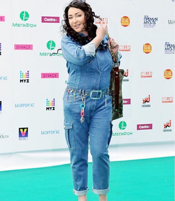 3. Лолита, 53 года