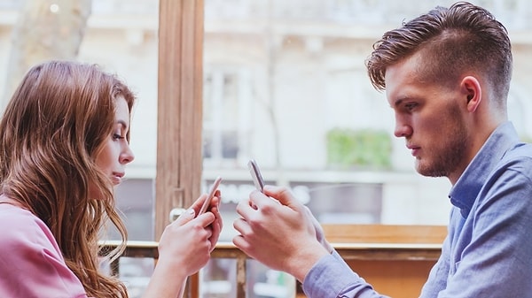 8. Жизнь с ним какая-то блеклая