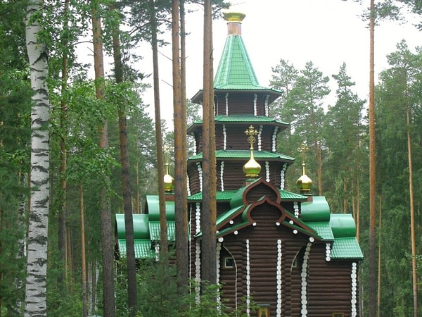 5. Посетить мемориальный комплекс Ганина Яма - еще одно место, связанное с последним русским царем